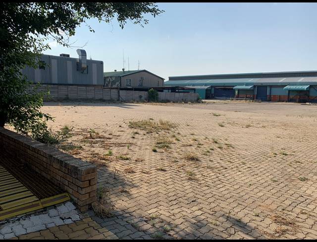2,990M² WAREHOUSE TO LET IN KYA SANDS
